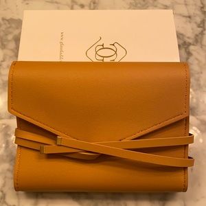 Glass Ladder Co. Katherine Tech Organizer Roll